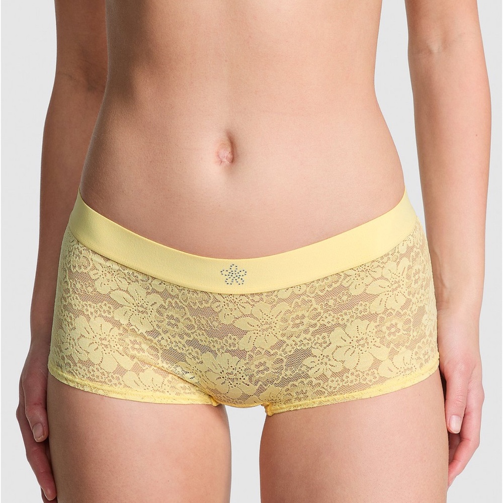NIB VS YELLOW LACE BOYSHORTS